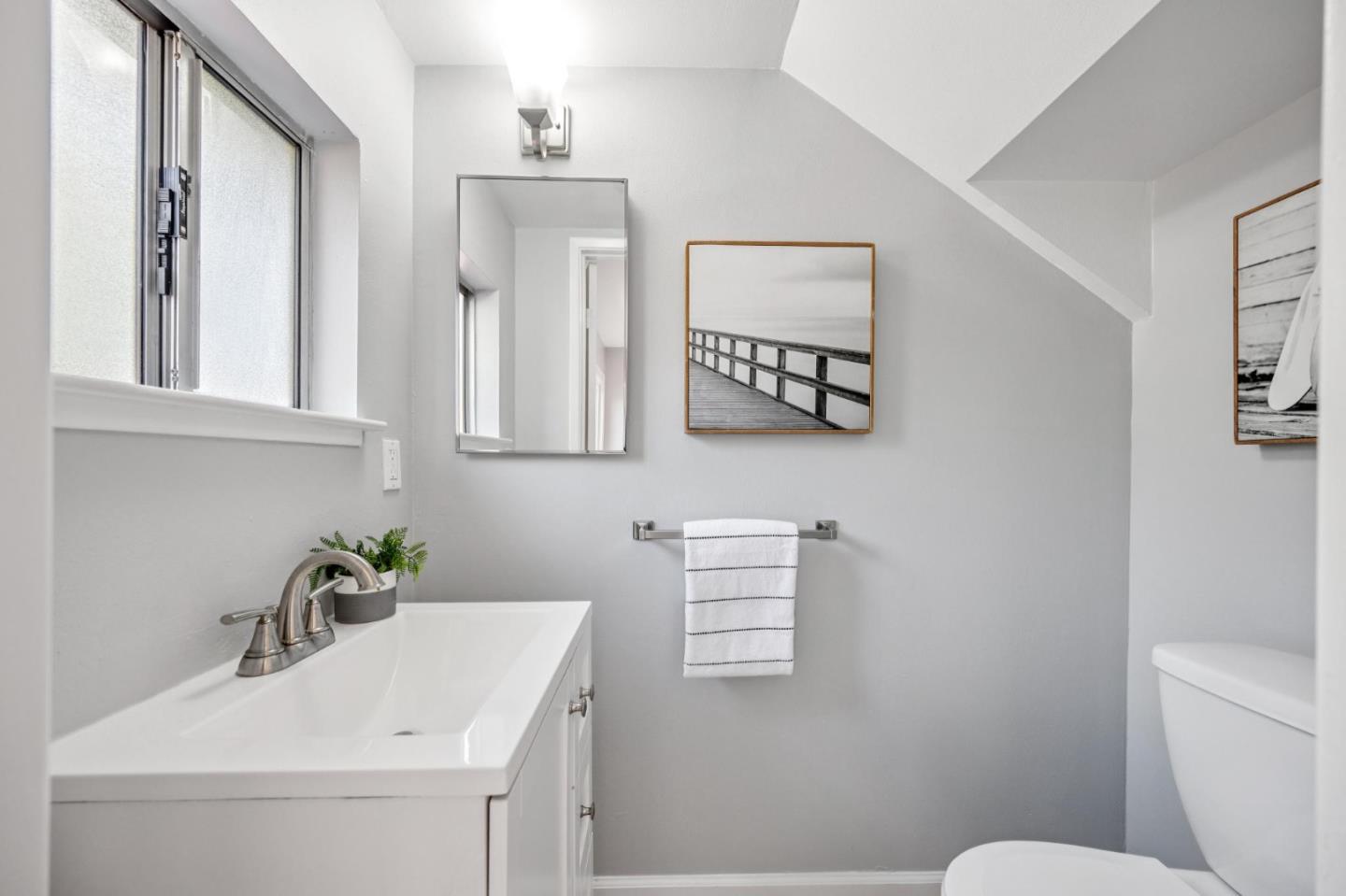 Detail Gallery Image 41 of 72 For 1633 Ark St, San Mateo,  CA 94403 - 6 Beds | 3/1 Baths