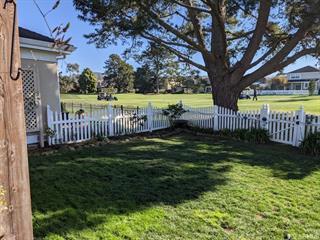 Detail Gallery Image 18 of 19 For 443 Burning Tree Ct, Half Moon Bay,  CA 94019 - 3 Beds | 3 Baths