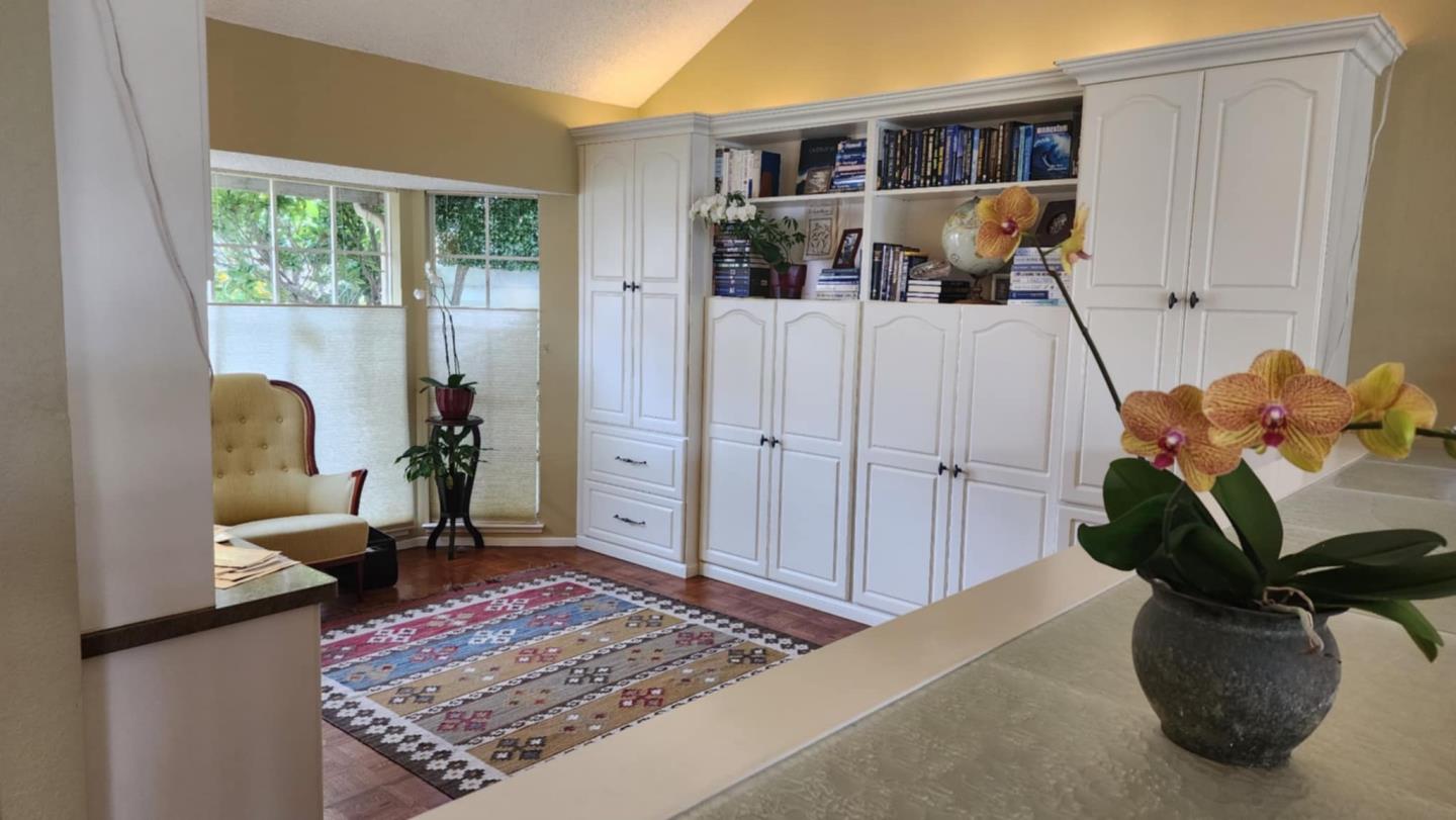 Detail Gallery Image 6 of 19 For 443 Burning Tree Ct, Half Moon Bay,  CA 94019 - 3 Beds | 3 Baths