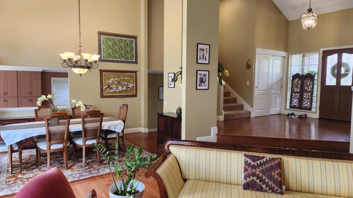 Detail Gallery Image 7 of 19 For 443 Burning Tree Ct, Half Moon Bay,  CA 94019 - 3 Beds | 3 Baths