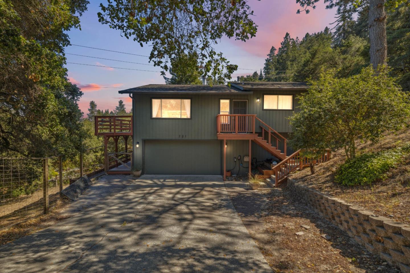 Detail Gallery Image 20 of 23 For 121 Blueberry Dr, Scotts Valley,  CA 95066 - 3 Beds | 2 Baths