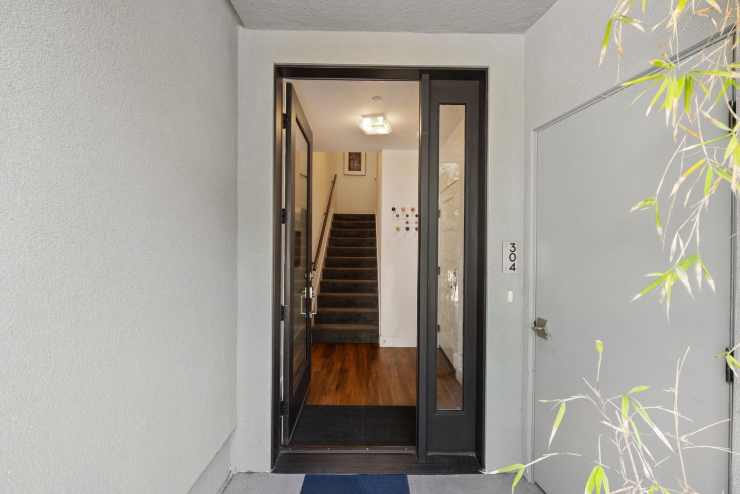 Detail Gallery Image 4 of 50 For 304 Thomas Ter, Scotts Valley,  CA 95066 - 3 Beds | 2/1 Baths