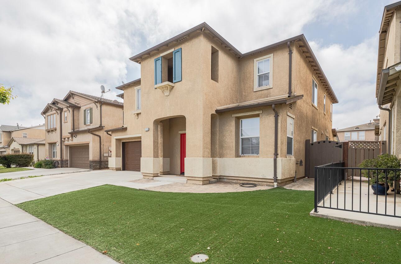 Detail Gallery Image 2 of 56 For 225 Tuscany Ave, Greenfield,  CA 93927 - 4 Beds | 3 Baths