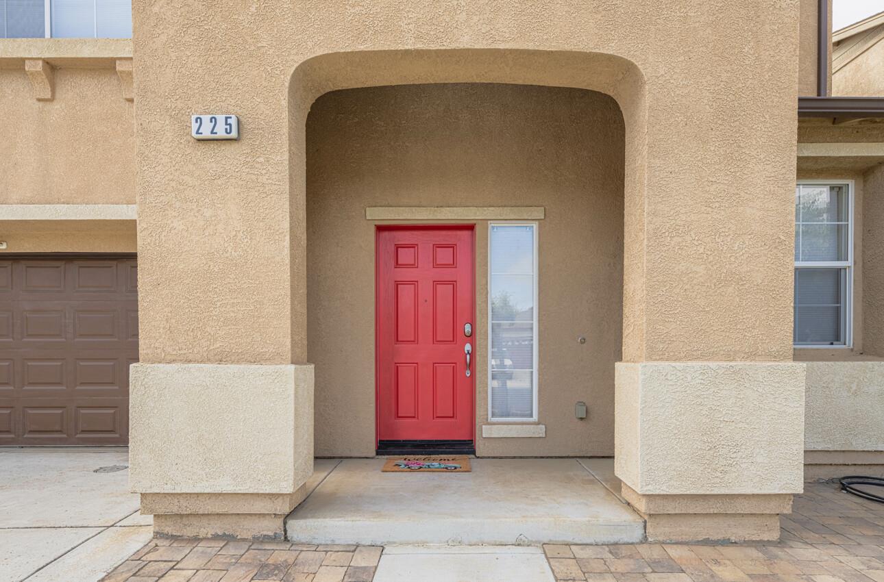 Detail Gallery Image 3 of 56 For 225 Tuscany Ave, Greenfield,  CA 93927 - 4 Beds | 3 Baths