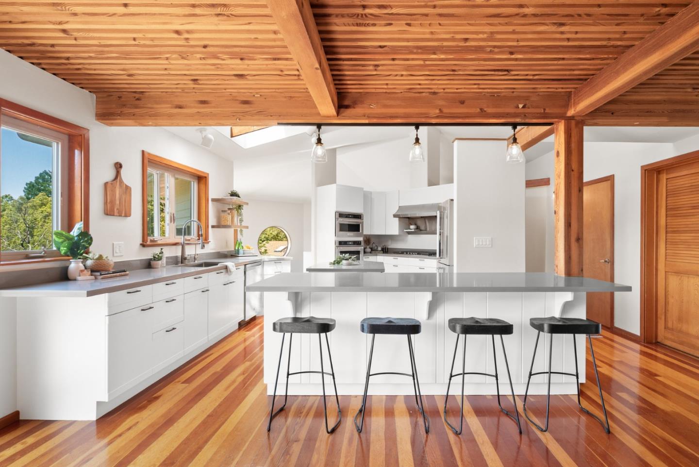 Detail Gallery Image 11 of 83 For 335 Wild Iris Ln, Santa Cruz,  CA 95060 - 3 Beds | 2/1 Baths