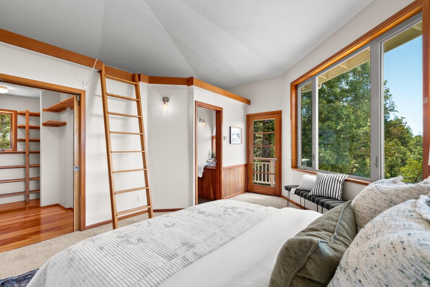 Detail Gallery Image 26 of 83 For 335 Wild Iris Ln, Santa Cruz,  CA 95060 - 3 Beds | 2/1 Baths