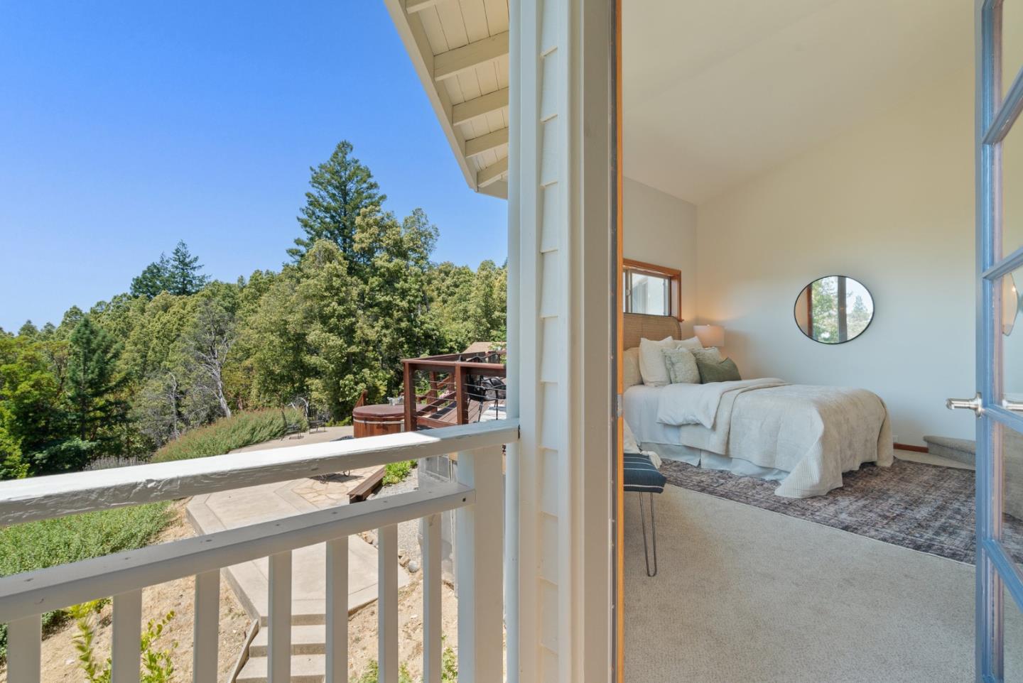 Detail Gallery Image 33 of 83 For 335 Wild Iris Ln, Santa Cruz,  CA 95060 - 3 Beds | 2/1 Baths