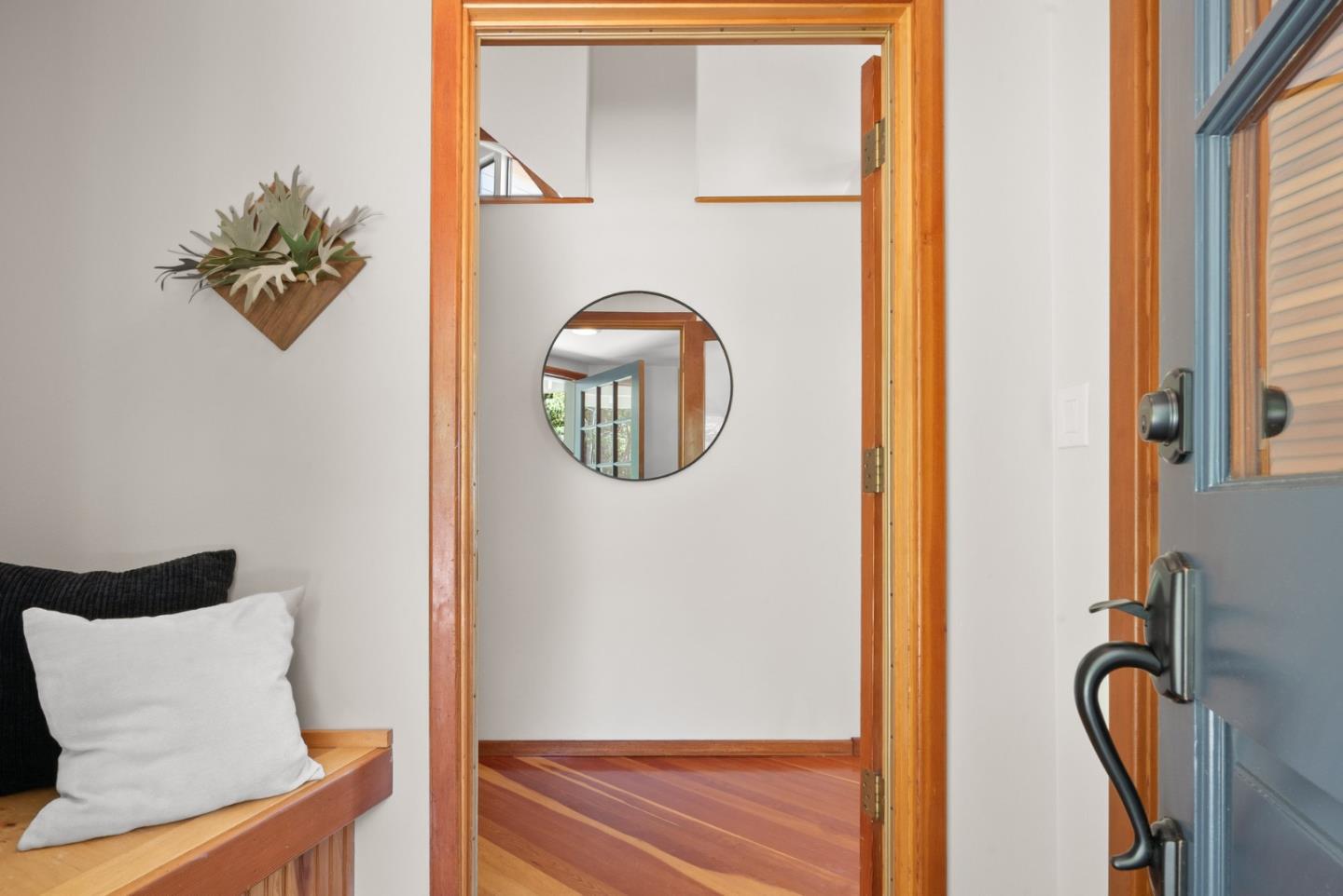 Detail Gallery Image 5 of 83 For 335 Wild Iris Ln, Santa Cruz,  CA 95060 - 3 Beds | 2/1 Baths