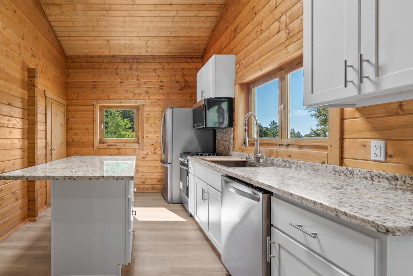 Detail Gallery Image 53 of 83 For 335 Wild Iris Ln, Santa Cruz,  CA 95060 - 3 Beds | 2/1 Baths