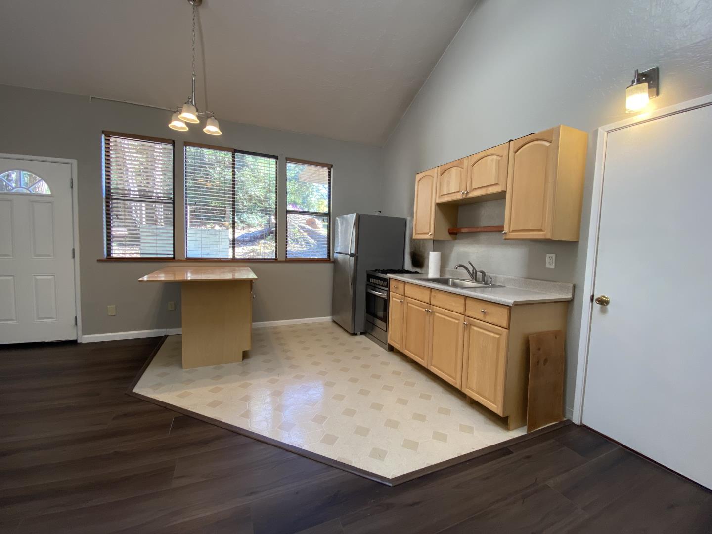 Detail Gallery Image 75 of 83 For 335 Wild Iris Ln, Santa Cruz,  CA 95060 - 3 Beds | 2/1 Baths