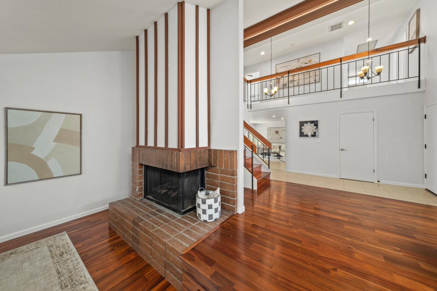 Detail Gallery Image 10 of 46 For 7188 Anjou Creek Cir, San Jose,  CA 95120 - 4 Beds | 2/1 Baths