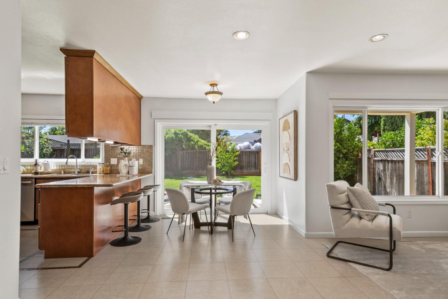 Detail Gallery Image 14 of 46 For 7188 Anjou Creek Cir, San Jose,  CA 95120 - 4 Beds | 2/1 Baths