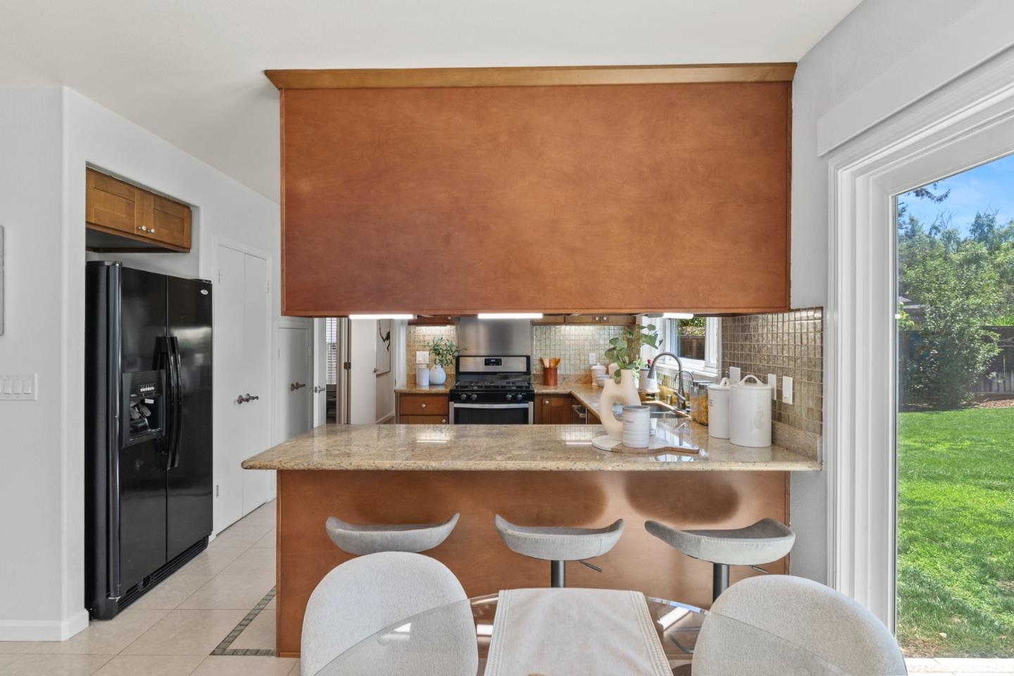 Detail Gallery Image 19 of 46 For 7188 Anjou Creek Cir, San Jose,  CA 95120 - 4 Beds | 2/1 Baths