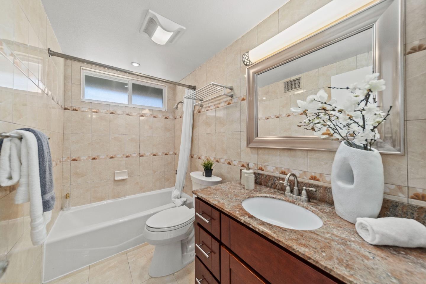 Detail Gallery Image 33 of 46 For 7188 Anjou Creek Cir, San Jose,  CA 95120 - 4 Beds | 2/1 Baths
