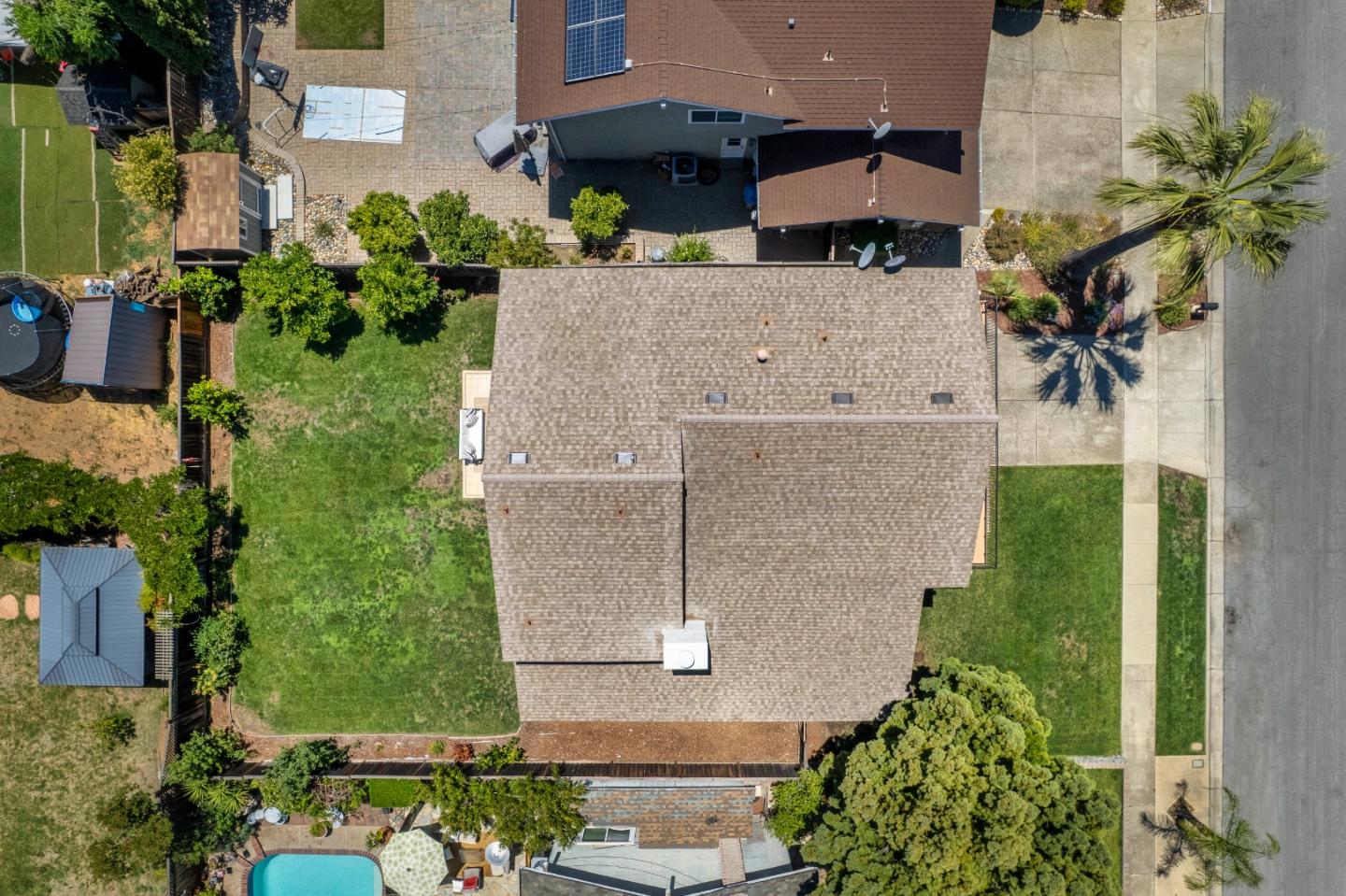 Detail Gallery Image 45 of 46 For 7188 Anjou Creek Cir, San Jose,  CA 95120 - 4 Beds | 2/1 Baths
