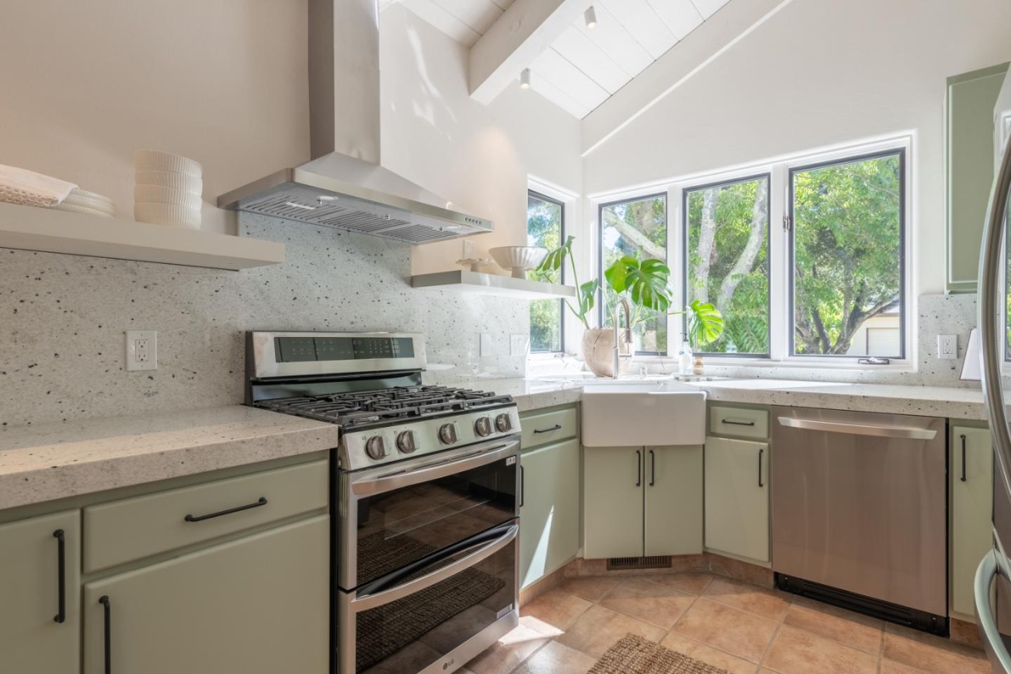 Detail Gallery Image 13 of 31 For 77 Paso Hondo #a, Carmel Valley,  CA 93924 - 3 Beds | 2 Baths
