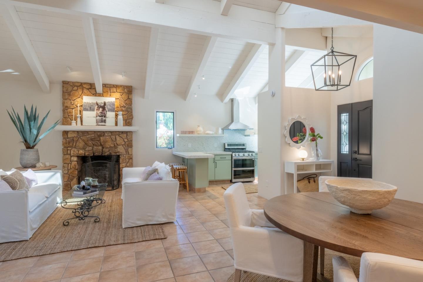 Detail Gallery Image 6 of 31 For 77 Paso Hondo #a, Carmel Valley,  CA 93924 - 3 Beds | 2 Baths