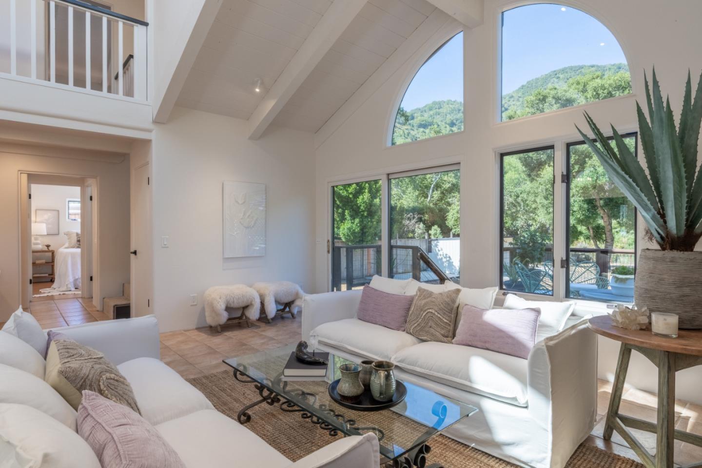 Detail Gallery Image 8 of 31 For 77 Paso Hondo #a, Carmel Valley,  CA 93924 - 3 Beds | 2 Baths