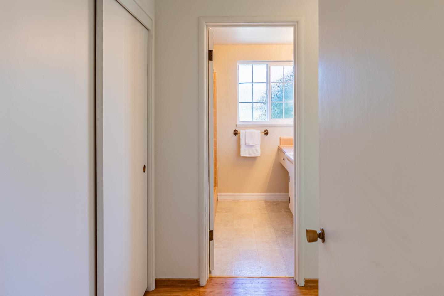 Detail Gallery Image 21 of 33 For 1531 Bedford Ave, Sunnyvale,  CA 94087 - 3 Beds | 2 Baths