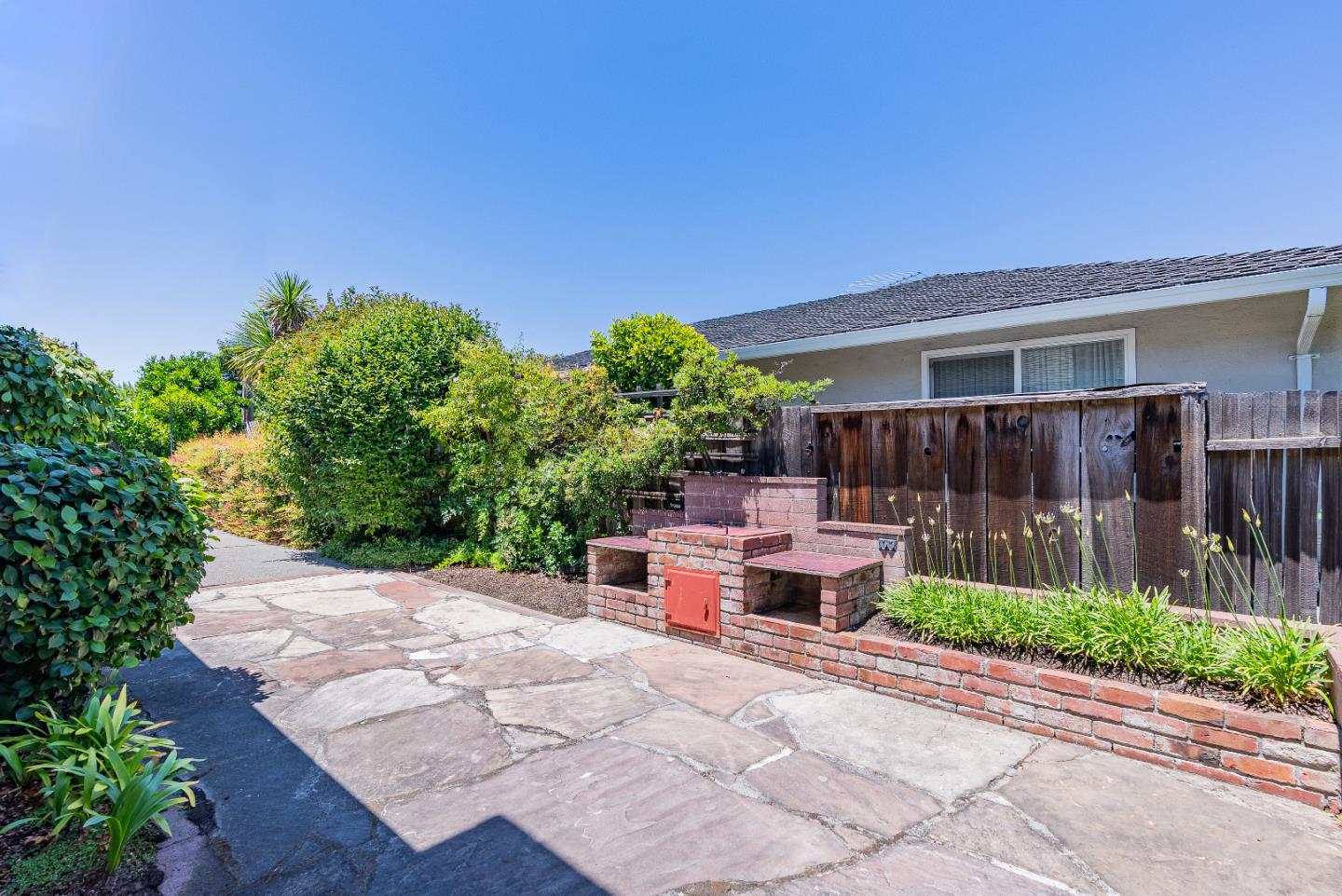 Detail Gallery Image 31 of 33 For 1531 Bedford Ave, Sunnyvale,  CA 94087 - 3 Beds | 2 Baths