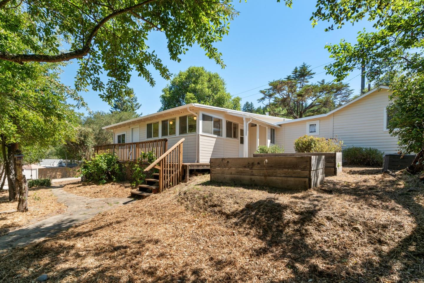 Detail Gallery Image 23 of 49 For 205/207 Apple Knoll Dr, Boulder Creek,  CA 95006 - 3 Beds | 3 Baths