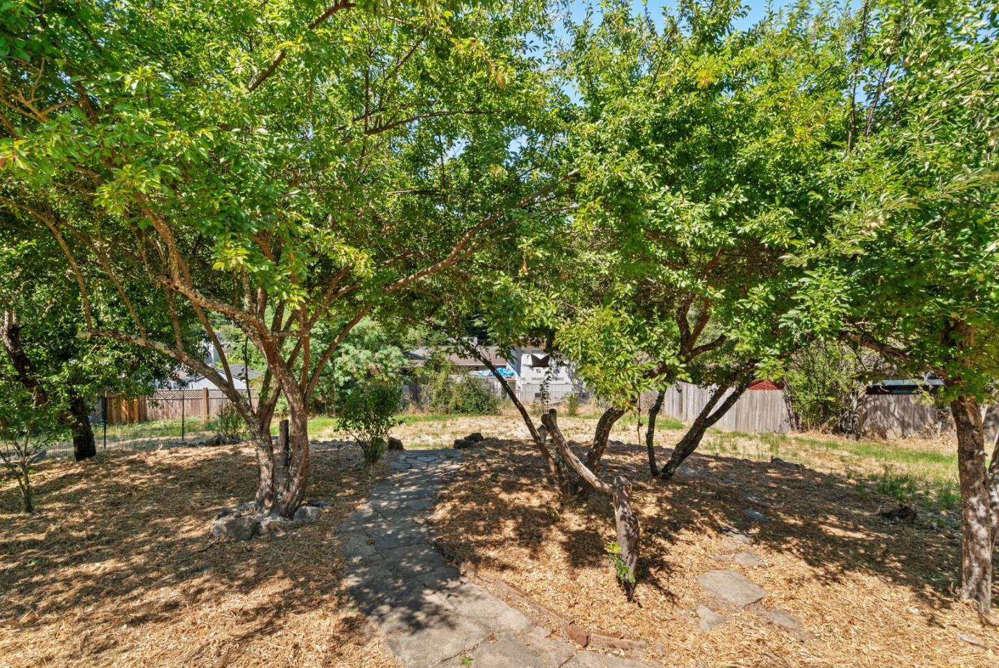 Detail Gallery Image 25 of 49 For 205/207 Apple Knoll Dr, Boulder Creek,  CA 95006 - 3 Beds | 3 Baths
