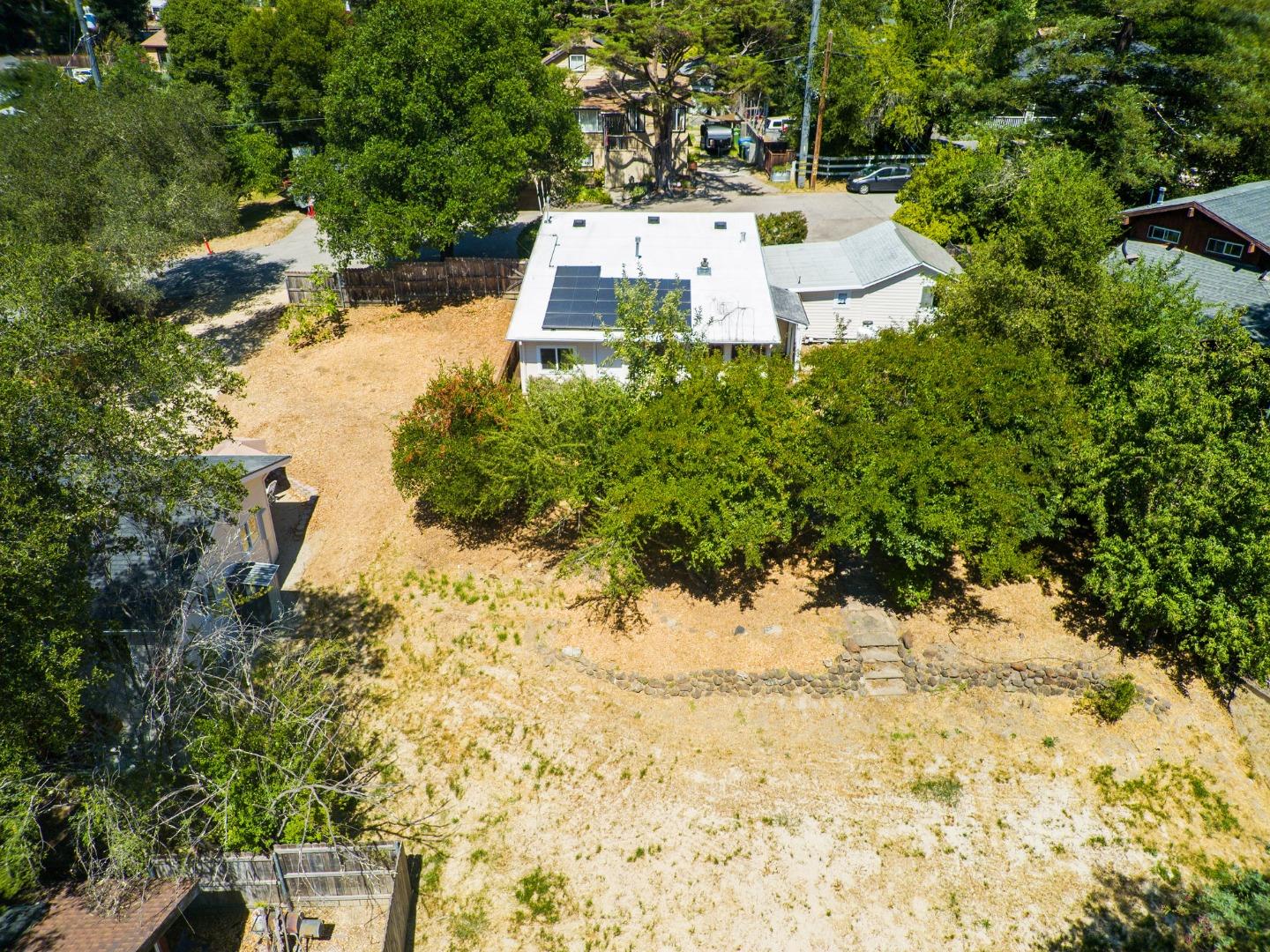 Detail Gallery Image 27 of 49 For 205/207 Apple Knoll Dr, Boulder Creek,  CA 95006 - 3 Beds | 3 Baths