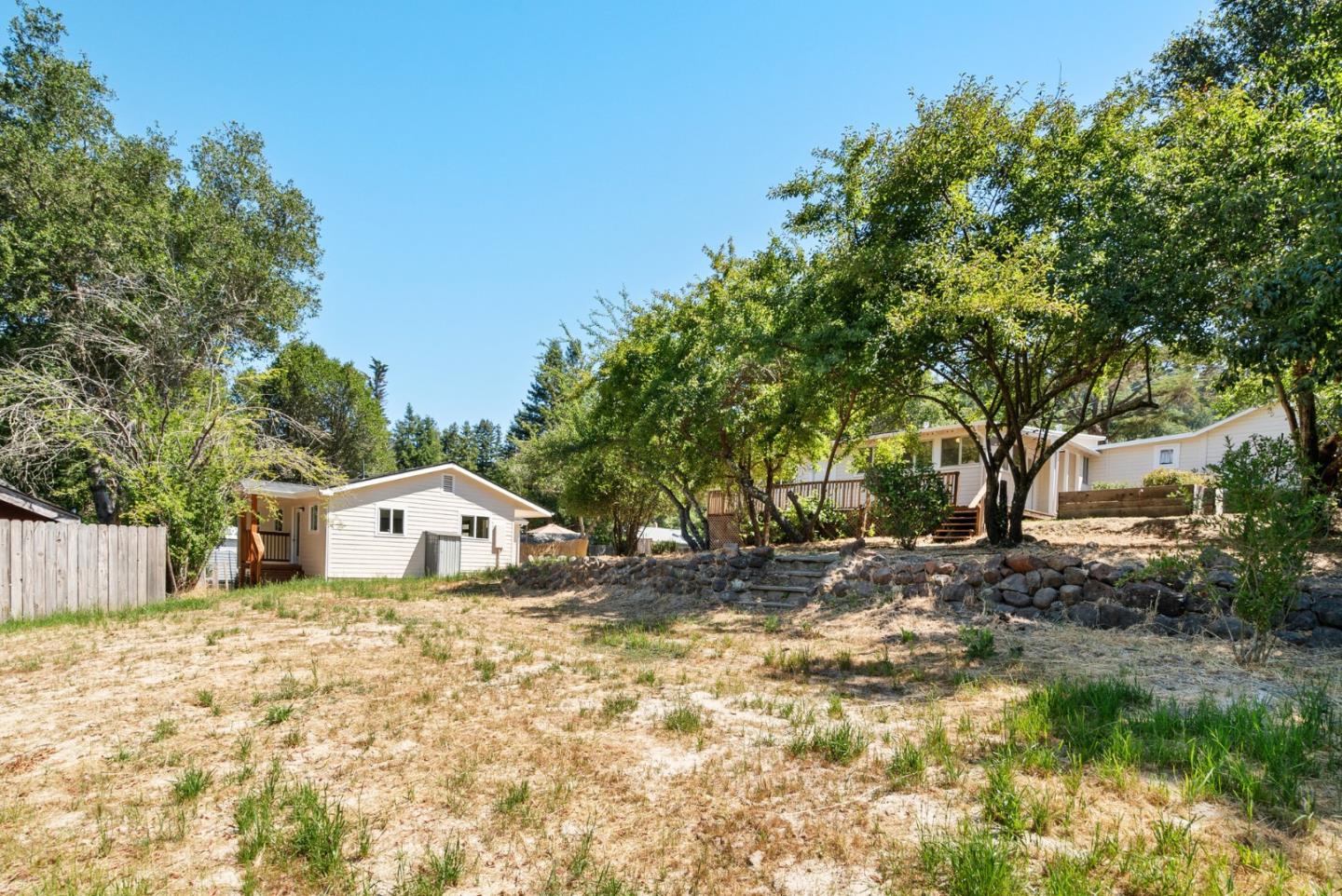 Detail Gallery Image 3 of 49 For 205/207 Apple Knoll Dr, Boulder Creek,  CA 95006 - 3 Beds | 3 Baths