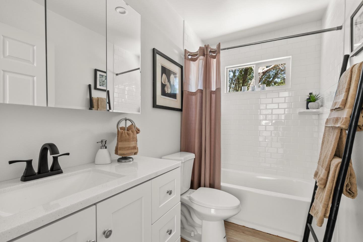 Detail Gallery Image 42 of 49 For 205/207 Apple Knoll Dr, Boulder Creek,  CA 95006 - 3 Beds | 3 Baths
