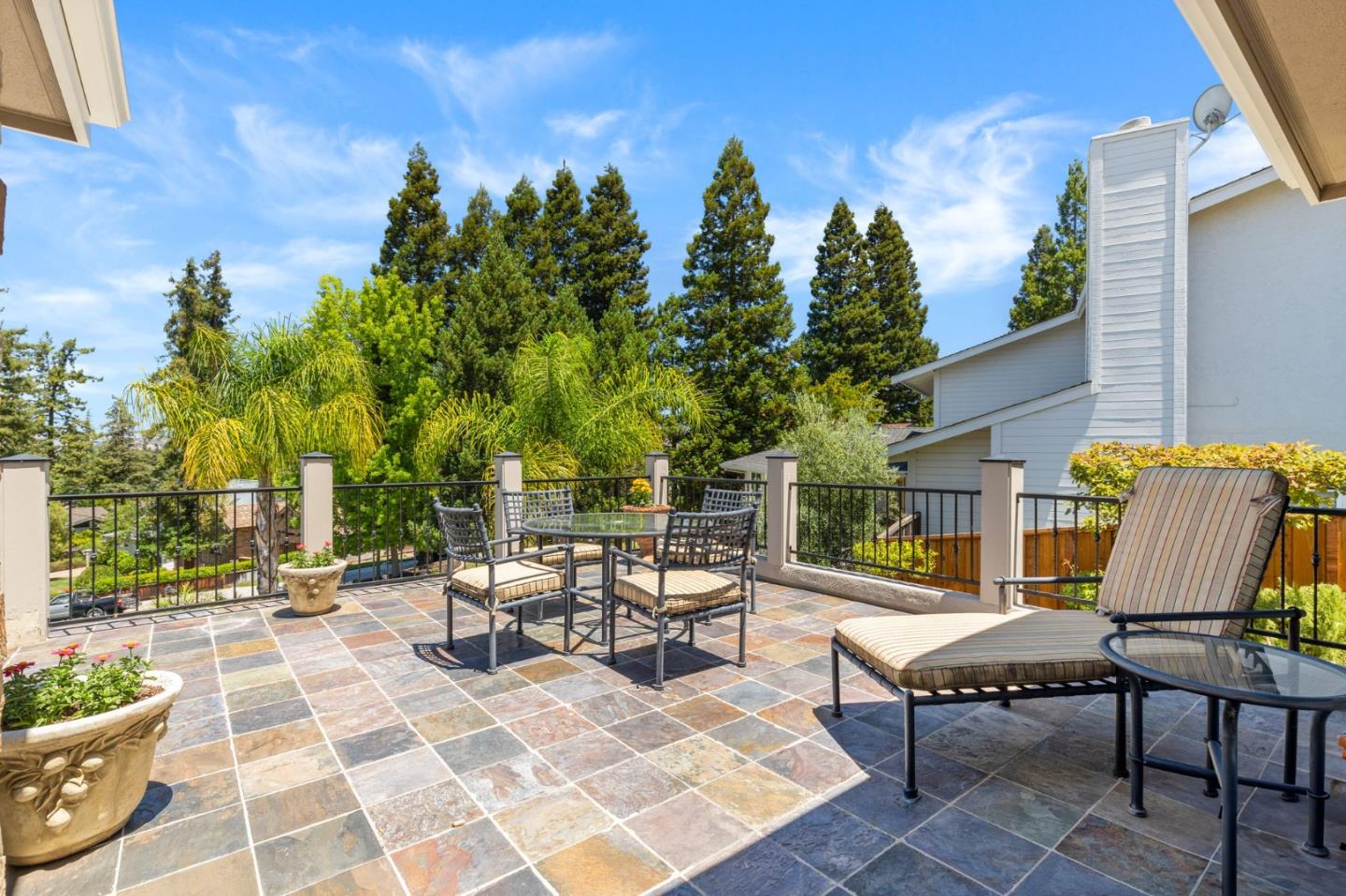 Detail Gallery Image 20 of 71 For 129 Dover St, Los Gatos,  CA 95032 - 5 Beds | 3/2 Baths