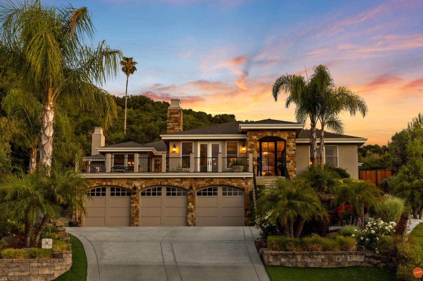 Detail Gallery Image 4 of 71 For 129 Dover St, Los Gatos,  CA 95032 - 5 Beds | 3/2 Baths