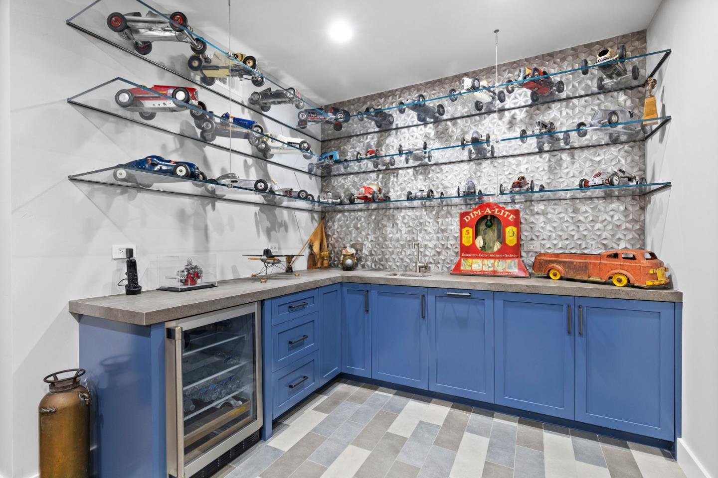 Detail Gallery Image 43 of 71 For 129 Dover St, Los Gatos,  CA 95032 - 5 Beds | 3/2 Baths