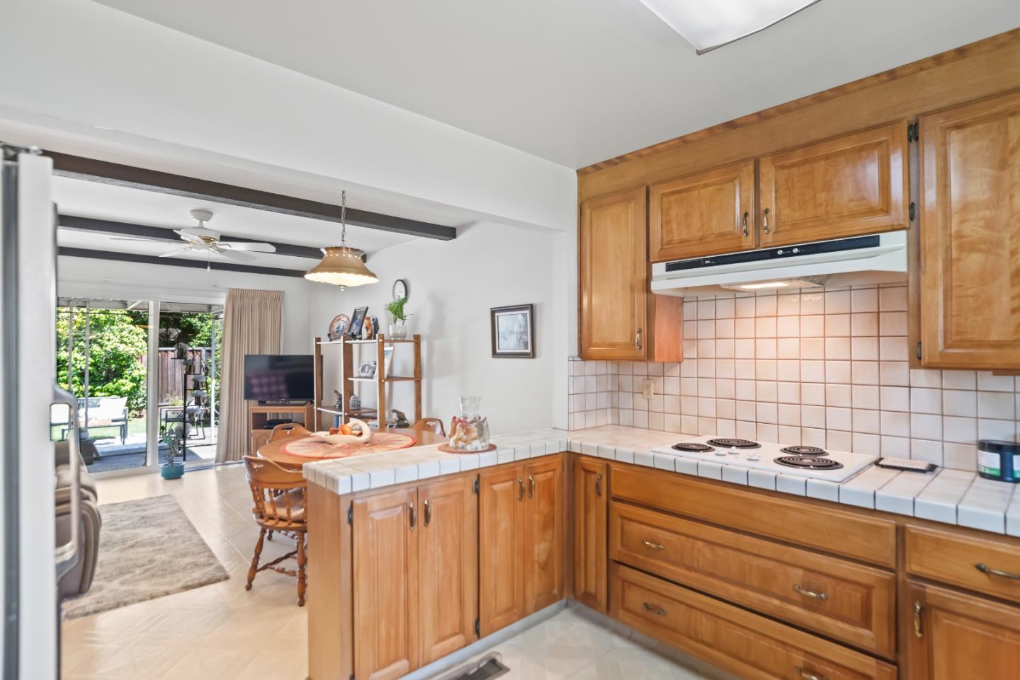 Detail Gallery Image 12 of 23 For 152 Jacinto Way, Sunnyvale,  CA 94086 - 3 Beds | 2 Baths