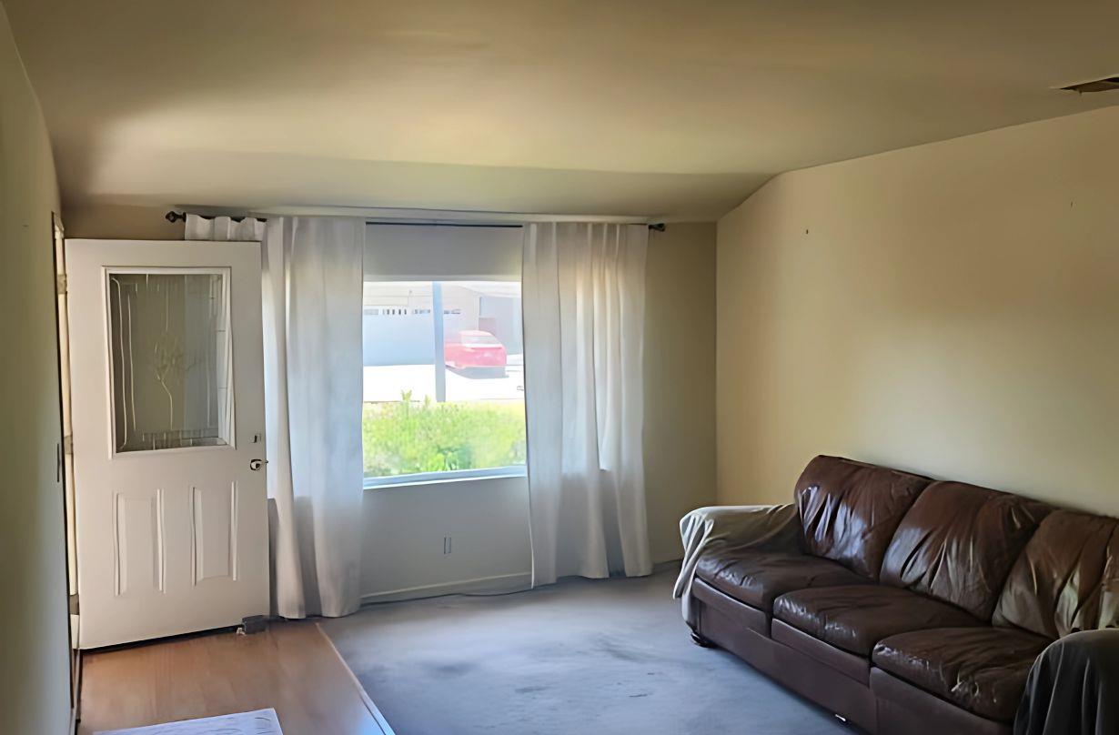 Detail Gallery Image 3 of 23 For 490 South Ct, Dixon,  CA 95620 - 4 Beds | 2 Baths