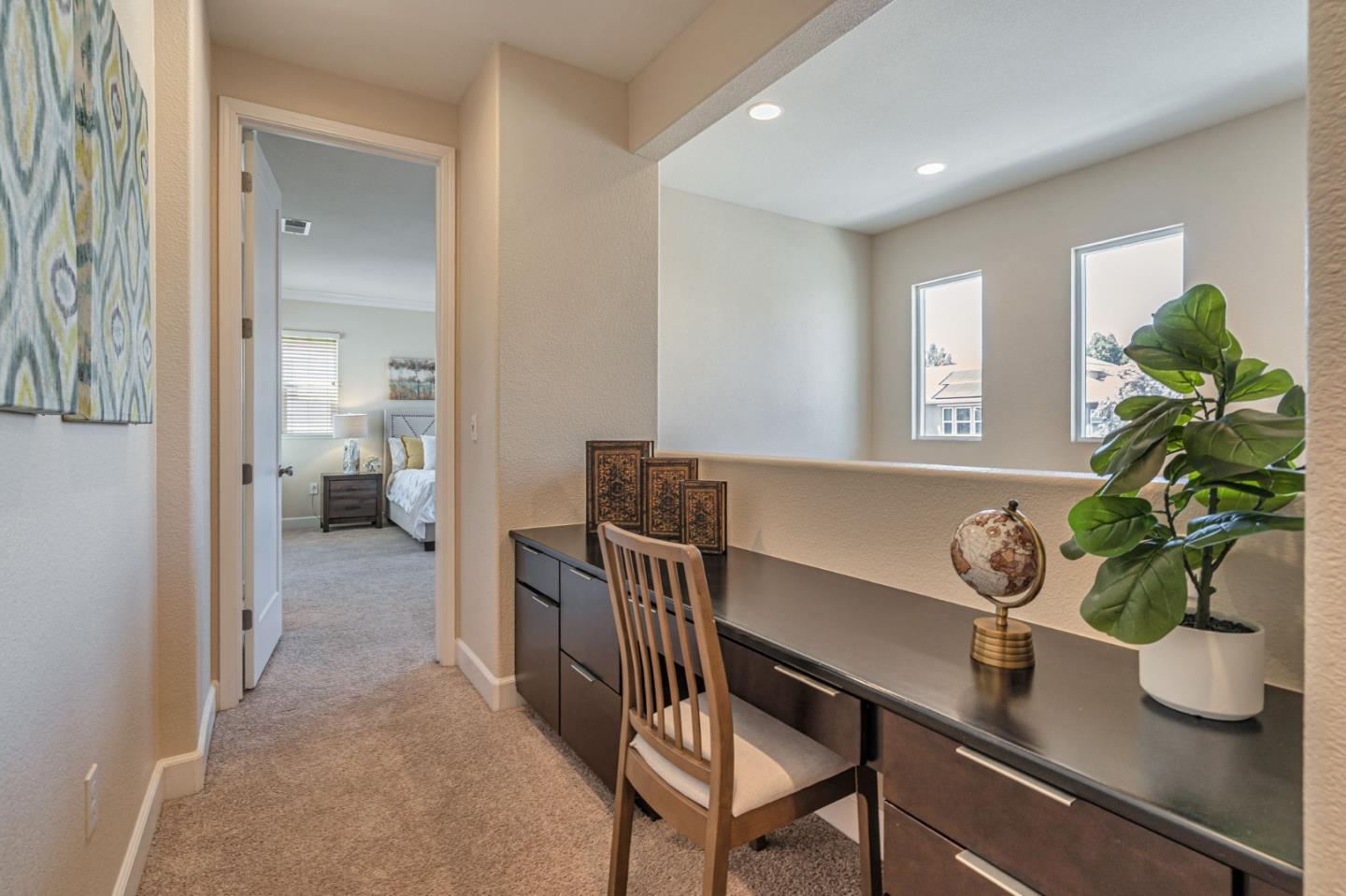Detail Gallery Image 15 of 61 For 6083 Golden Vista Dr, San Jose,  CA 95123 - 3 Beds | 2/1 Baths