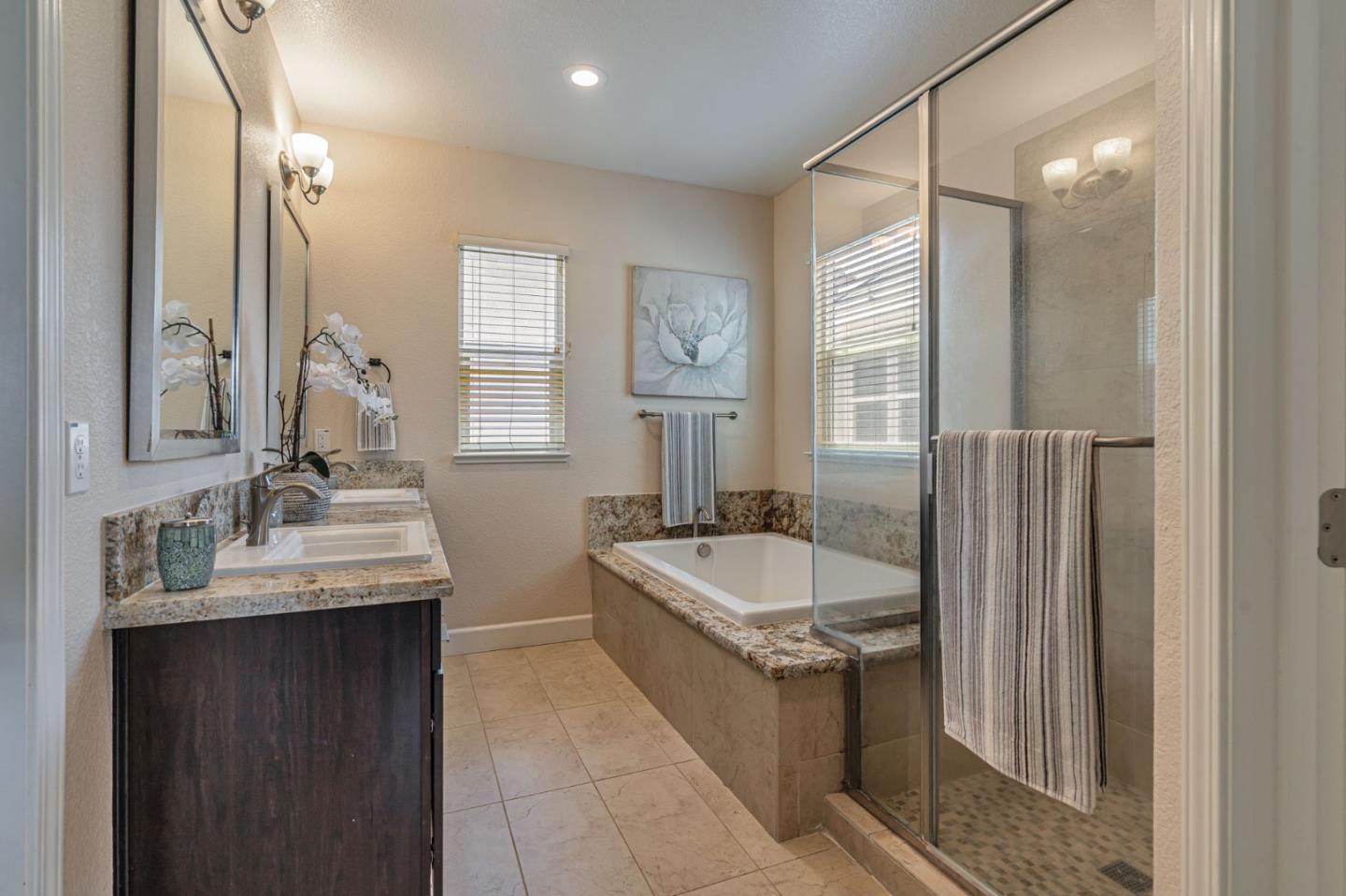 Detail Gallery Image 32 of 61 For 6083 Golden Vista Dr, San Jose,  CA 95123 - 3 Beds | 2/1 Baths