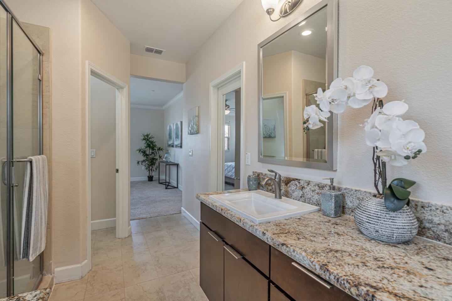 Detail Gallery Image 34 of 61 For 6083 Golden Vista Dr, San Jose,  CA 95123 - 3 Beds | 2/1 Baths