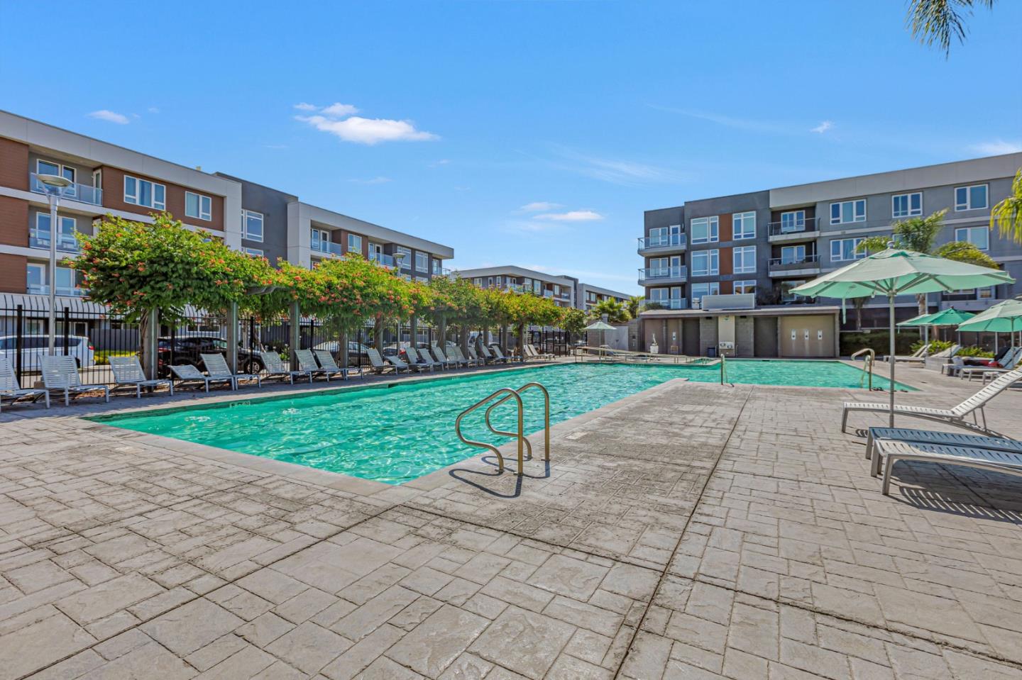 Detail Gallery Image 55 of 61 For 6083 Golden Vista Dr, San Jose,  CA 95123 - 3 Beds | 2/1 Baths