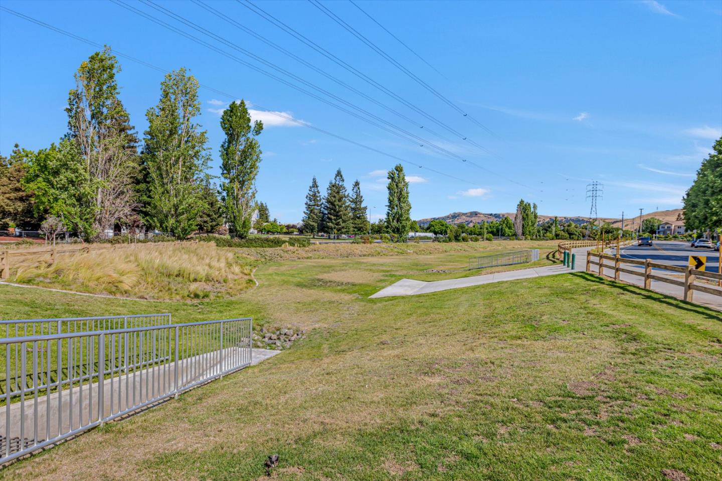 Detail Gallery Image 57 of 61 For 6083 Golden Vista Dr, San Jose,  CA 95123 - 3 Beds | 2/1 Baths