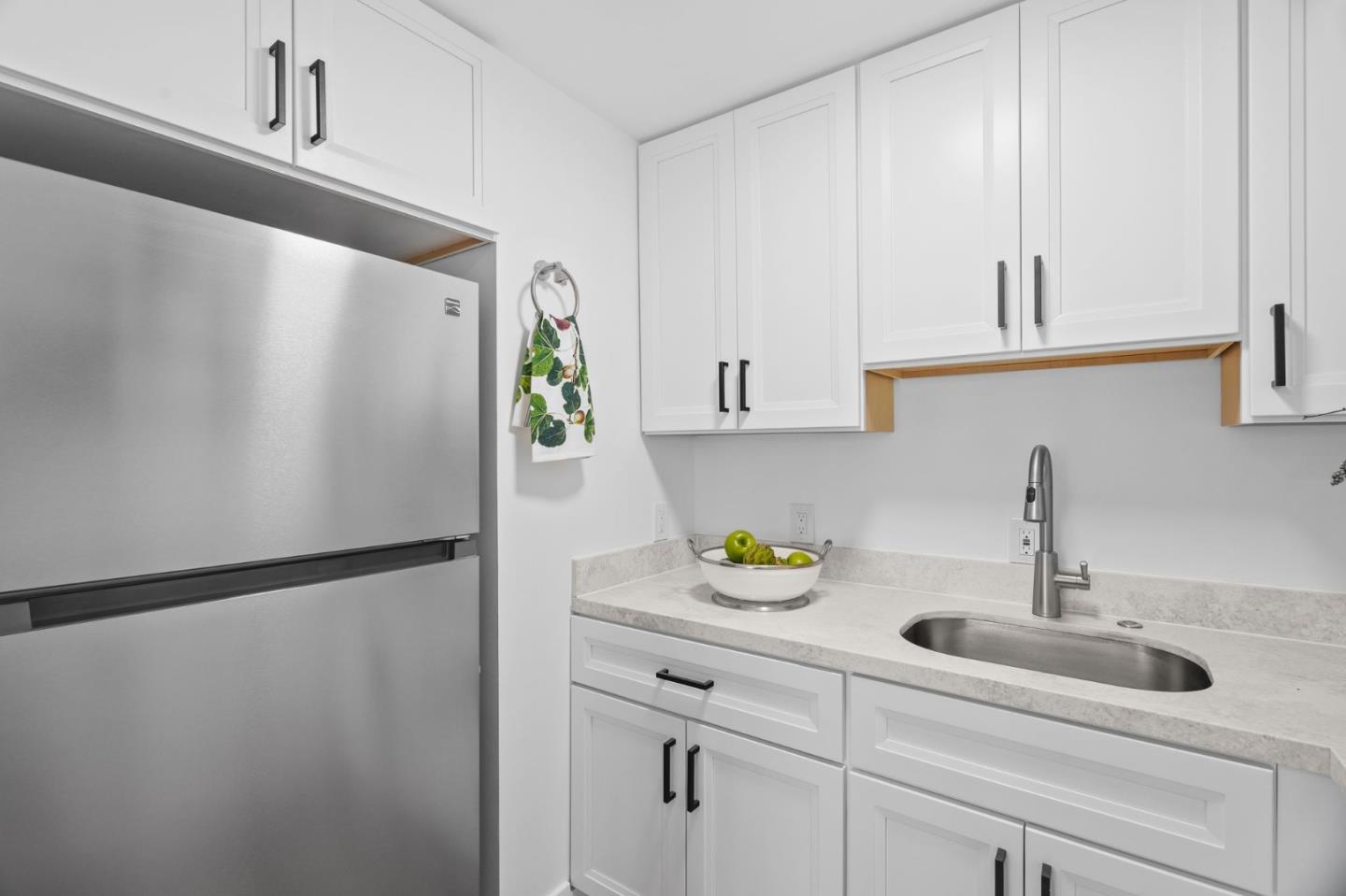 Detail Gallery Image 10 of 58 For 5957 Hosta Ln, San Jose,  CA 95124 - 4 Beds | 3/1 Baths