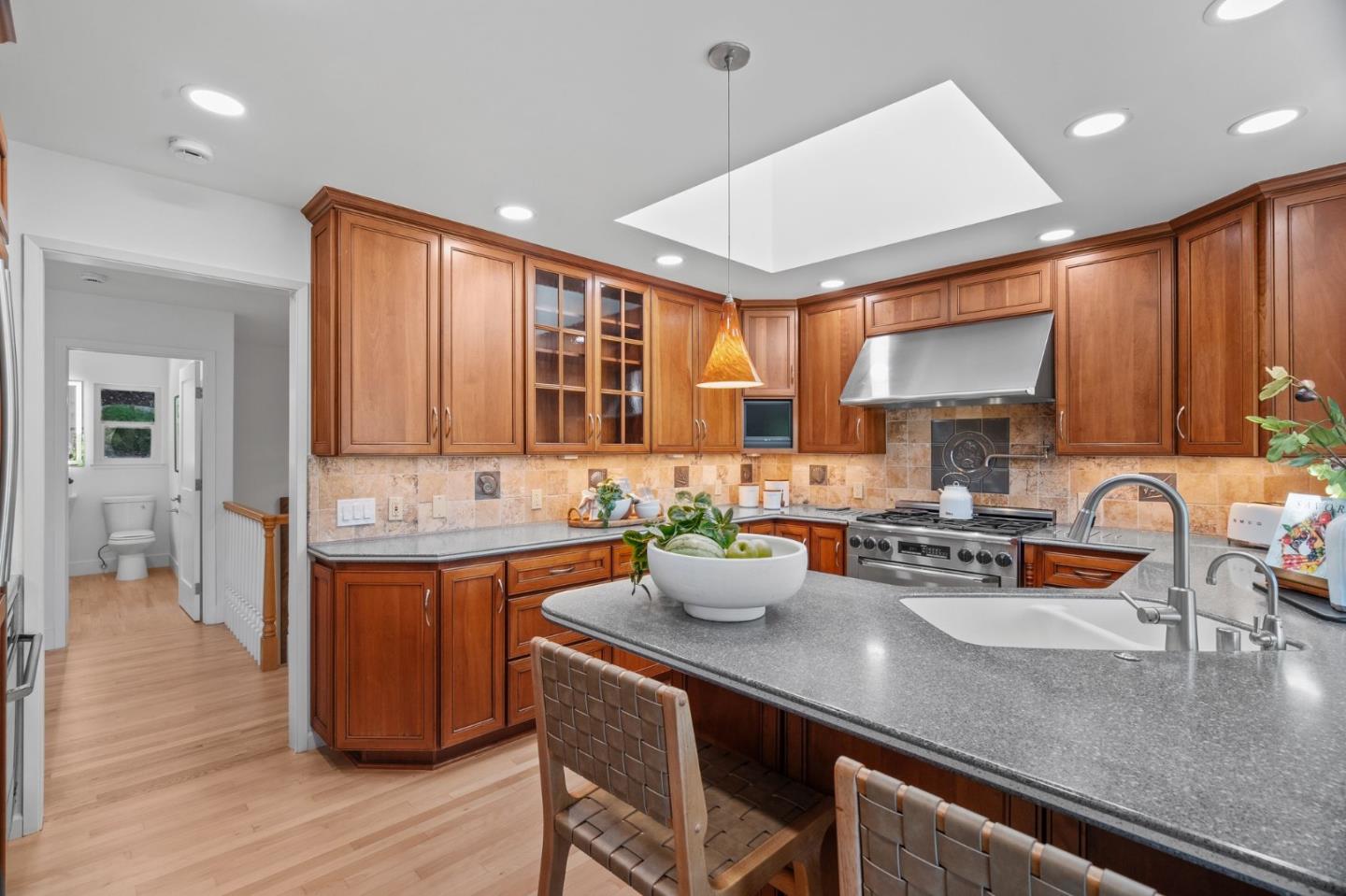 Detail Gallery Image 22 of 58 For 5957 Hosta Ln, San Jose,  CA 95124 - 4 Beds | 3/1 Baths