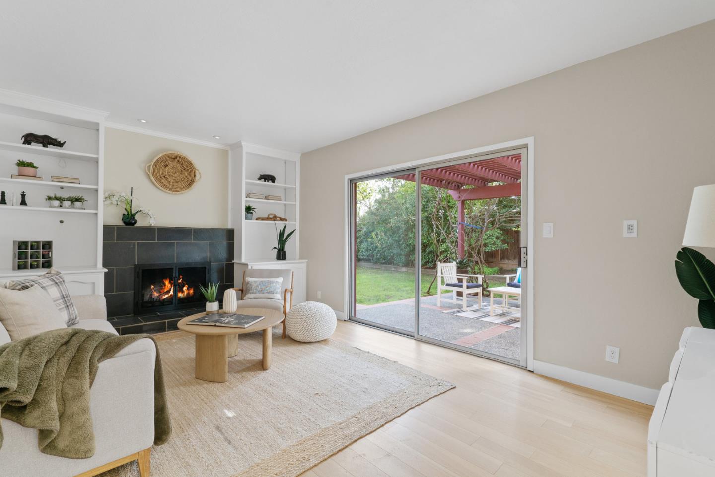 Detail Gallery Image 14 of 34 For 1420 Pinehurst Dr, San Jose,  CA 95118 - 4 Beds | 2/1 Baths