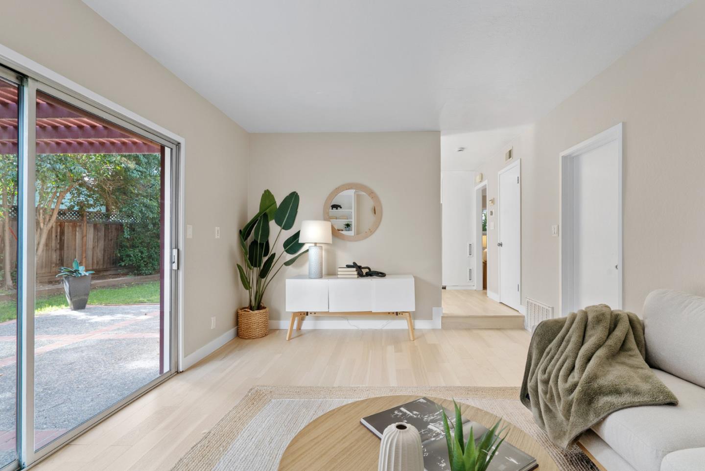 Detail Gallery Image 18 of 34 For 1420 Pinehurst Dr, San Jose,  CA 95118 - 4 Beds | 2/1 Baths