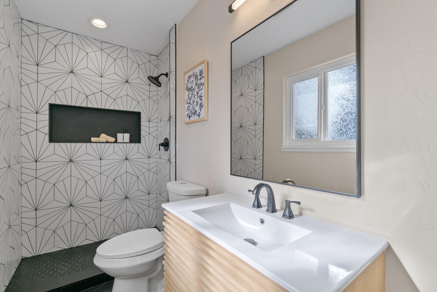 Detail Gallery Image 28 of 34 For 1420 Pinehurst Dr, San Jose,  CA 95118 - 4 Beds | 2/1 Baths