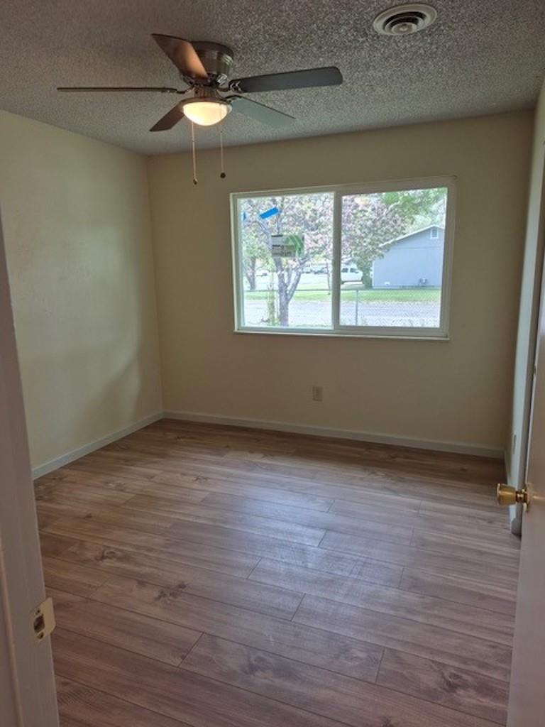Detail Gallery Image 21 of 30 For 709-875 Tamarack St, Susanville,  CA 96130 - 3 Beds | 2 Baths