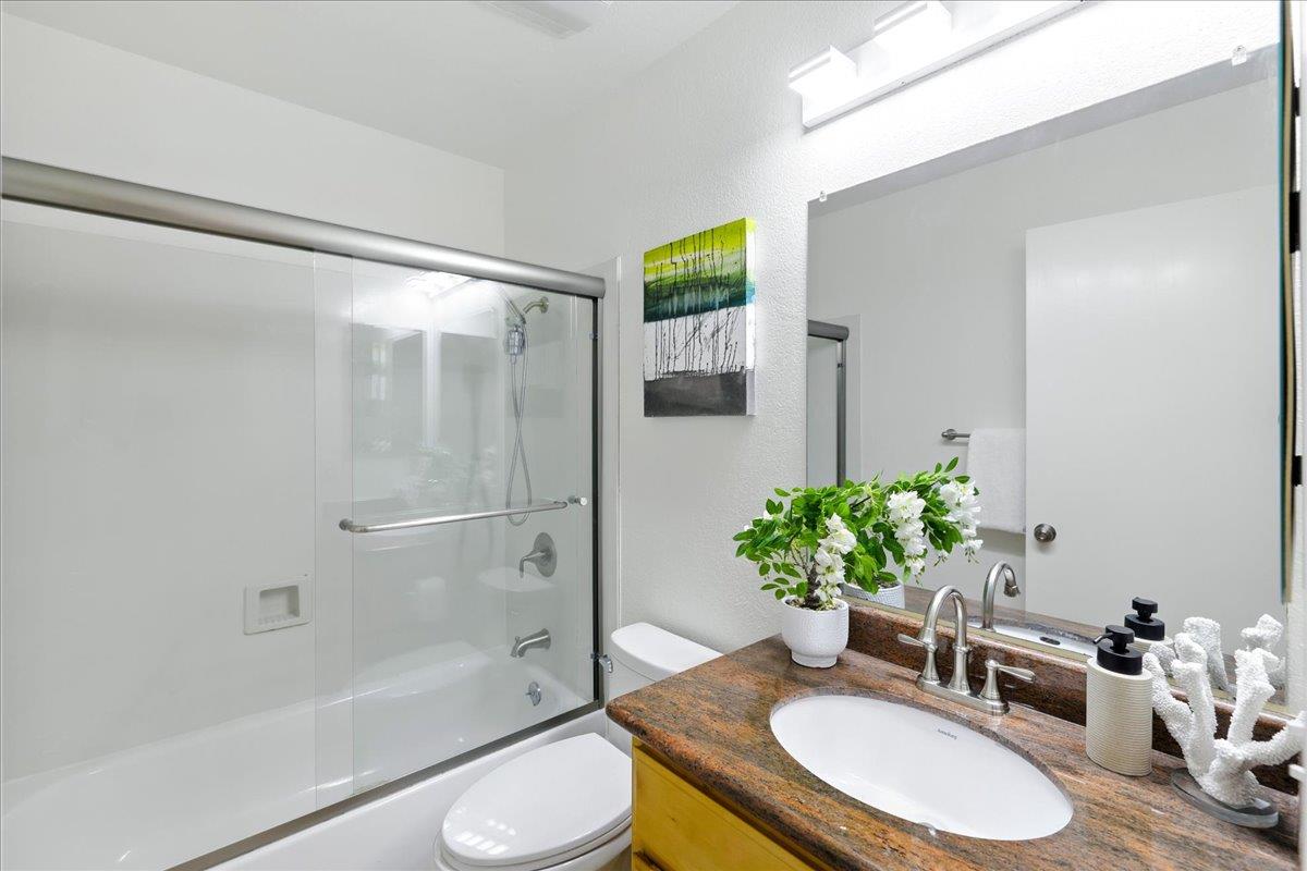 Detail Gallery Image 16 of 26 For 575 Rough and Ready Rd, San Jose,  CA 95133 - 4 Beds | 2/1 Baths
