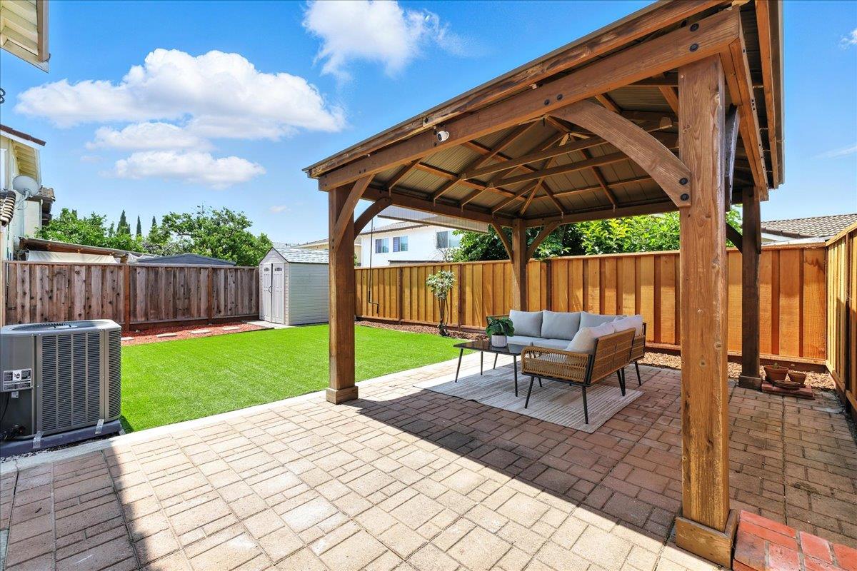 Detail Gallery Image 21 of 26 For 575 Rough and Ready Rd, San Jose,  CA 95133 - 4 Beds | 2/1 Baths