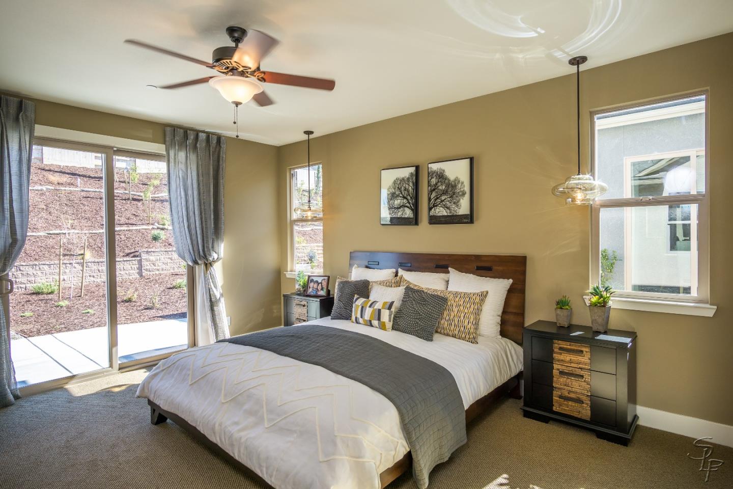 Detail Gallery Image 7 of 12 For 864 Carmelina Ct #16-6,  Hollister,  CA 95023 - 3 Beds | 2 Baths