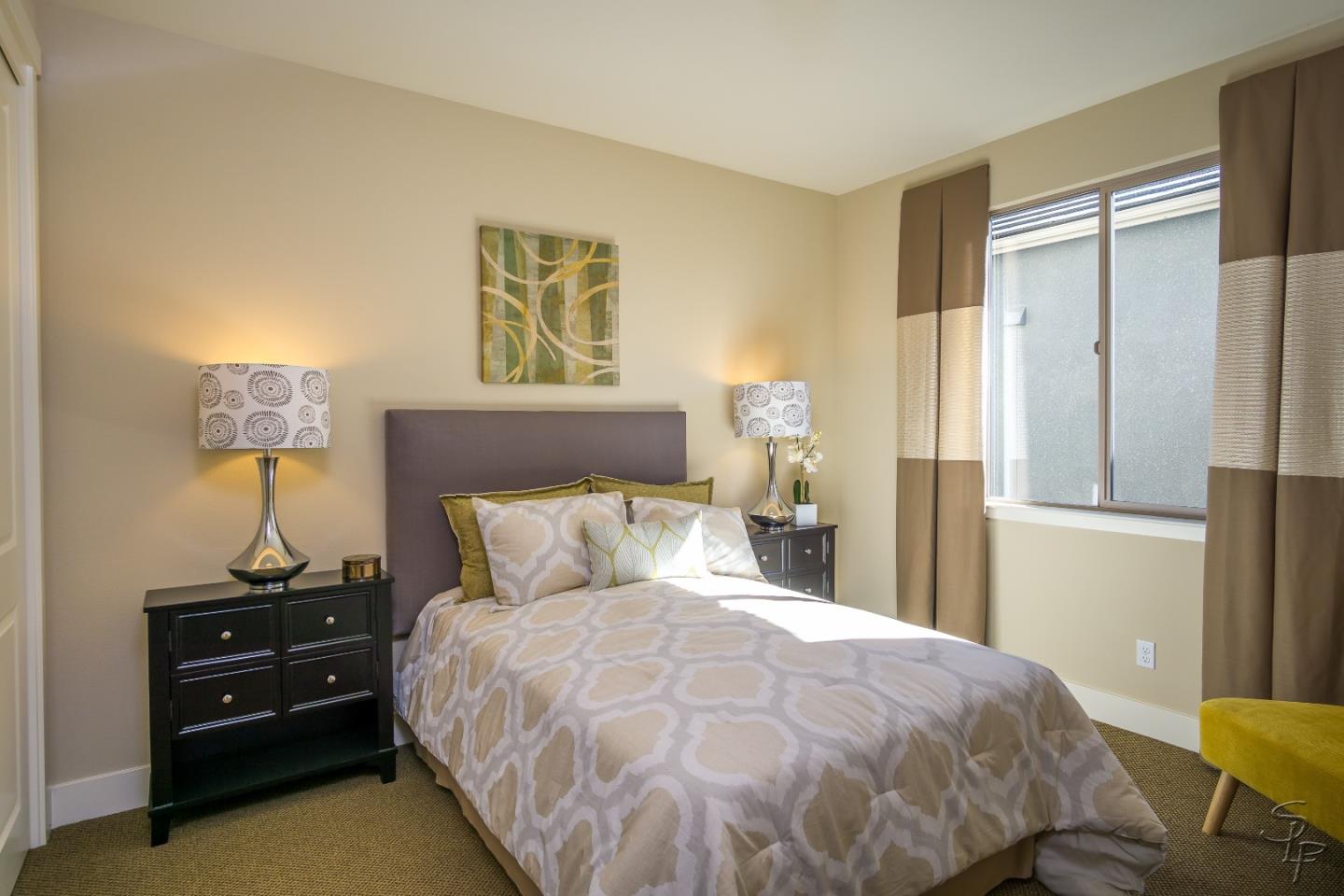 Detail Gallery Image 9 of 12 For 864 Carmelina Ct #16-6,  Hollister,  CA 95023 - 3 Beds | 2 Baths