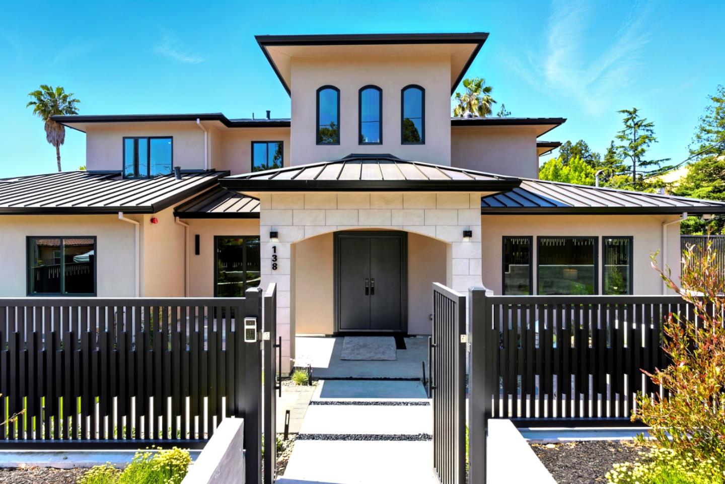 Detail Gallery Image 3 of 61 For 138 Telles Ln, Fremont,  CA 94539 - 6 Beds | 4/1 Baths